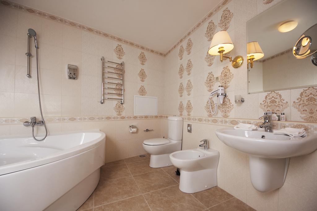 Victoria Hotel Na Zamkovoy 민스크 외부 사진