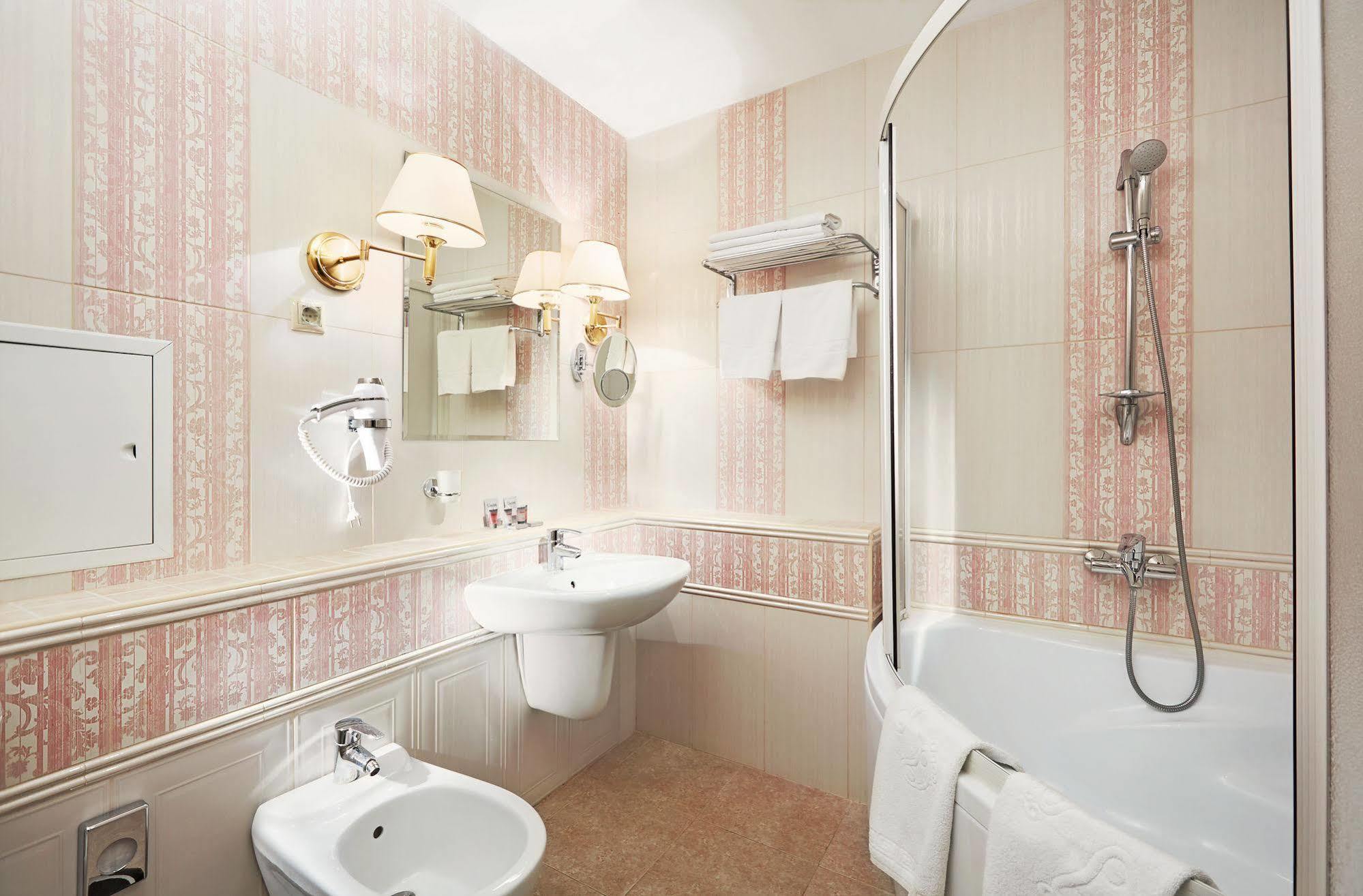 Victoria Hotel Na Zamkovoy 민스크 외부 사진